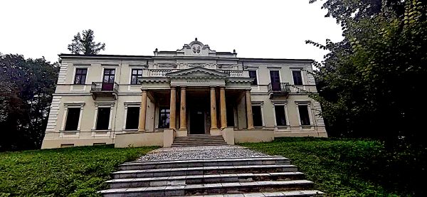 WYCIECZKA PO POWIECIE OSTROWIECKIM 1.09.2024 - obrazek 15