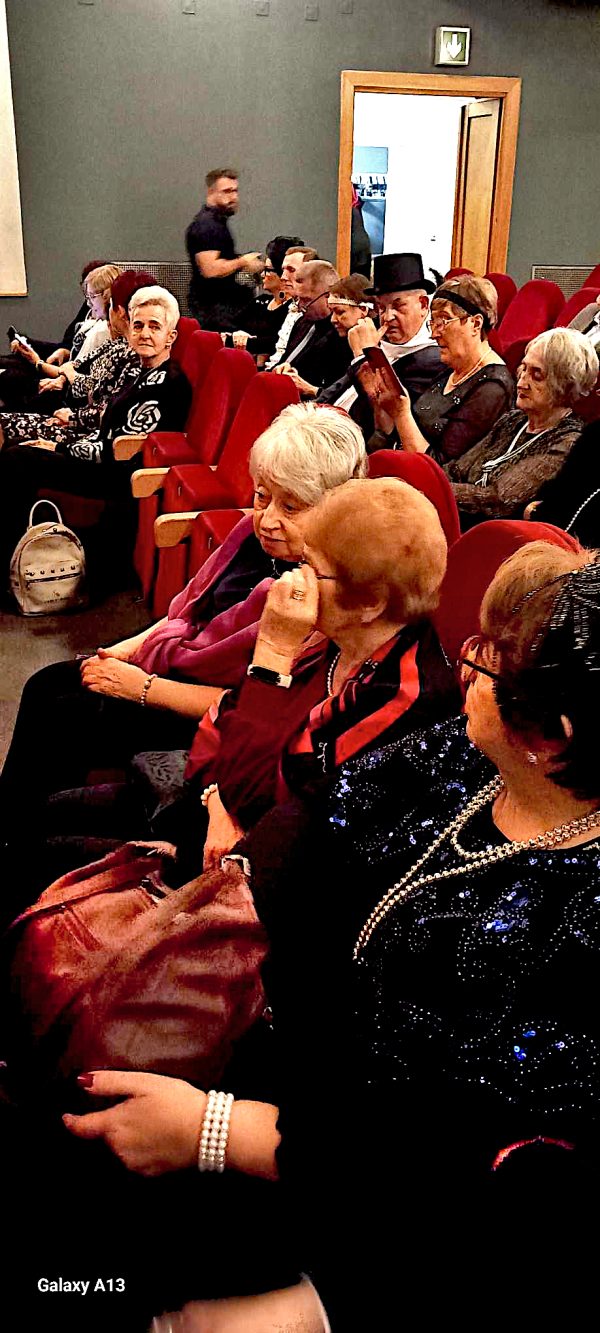 SYLWESTROWY WYJAZD DO TEATRU ZAGŁĘBIA W SOSNOWCU 31.12.2024 - obrazek 5