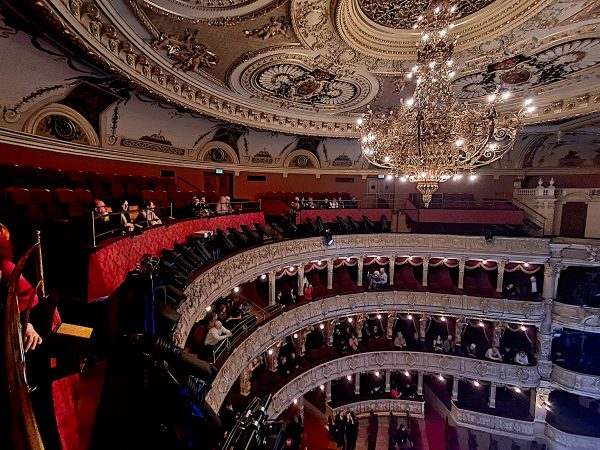Wyjazd do Teatru im. Juliusza Słowackiego w Krakowie.  „Serce ze szkła. Musical ZEN”. 22.02.2025 - obrazek 78